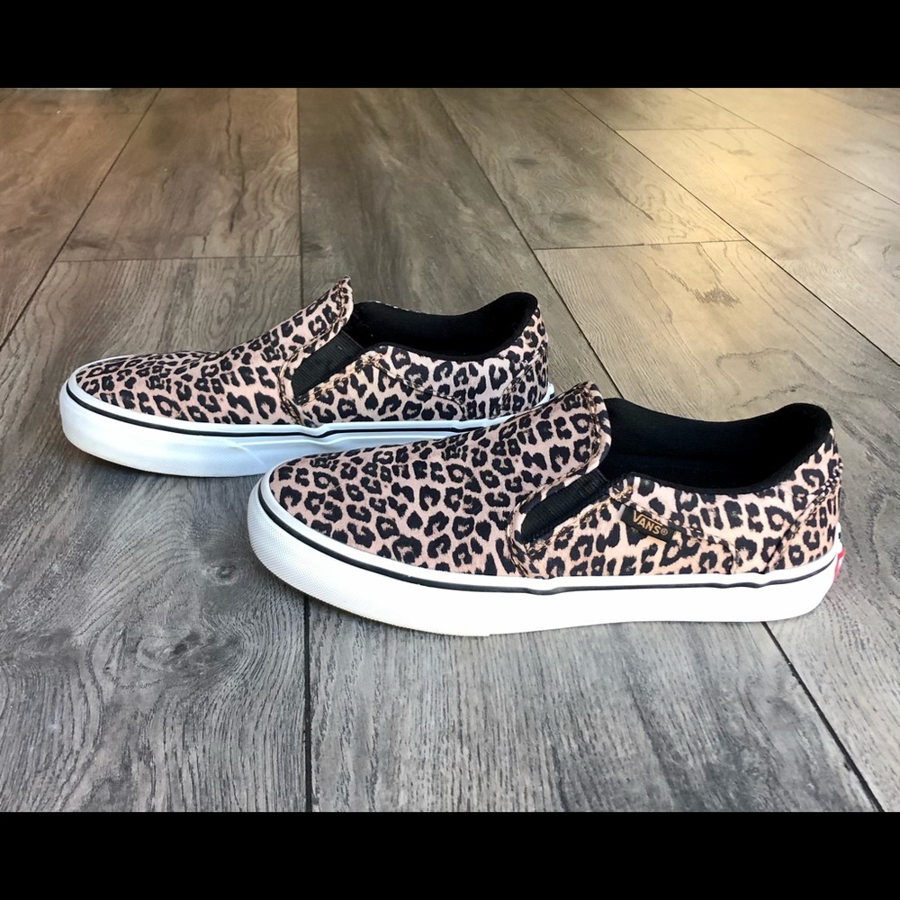 Vans slip on Cheetah print shoes